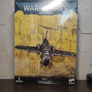 Описание картинки Orks: Dakkajet Warhammer 40000 от ALKR по цене 8 200руб | Свободный Рынок Миниатюр - СРМ