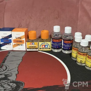 Описание картинки DSPIAE Slow Curing Cement (желтый) Медленно сохнущий клей от Overking по цене 500руб | Свободный Рынок Миниатюр - СРМ