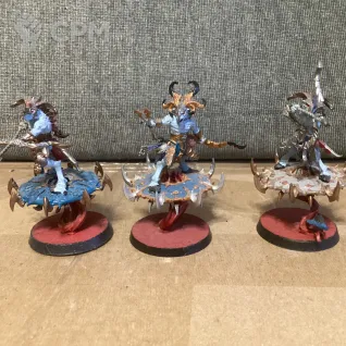 Описание картинки Tzaangor Enlightened with Fatecaster Greatbows от User57488 по цене 2 400руб | Свободный Рынок Миниатюр - СРМ