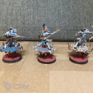 Описание картинки Tzaangor Enlightened with Fatecaster Greatbows от User57488 по цене 2 400руб | Свободный Рынок Миниатюр - СРМ