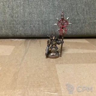 Описание картинки chaos icon bearer от User57488 по цене 1 700руб | Свободный Рынок Миниатюр - СРМ