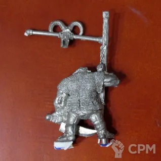 Описание картинки Perry Warhammer ogre with banner от Nakatan по цене 6 000руб | Свободный Рынок Миниатюр - СРМ