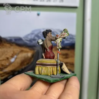 Описание картинки Девушка Pin Up с попугаем от DUNIASHA по цене 4 500руб | Свободный Рынок Миниатюр - СРМ