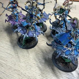 Описание картинки Tzaangor Enlightened (great bow)+ shaman от Torf по цене 27 000руб | Свободный Рынок Миниатюр - СРМ