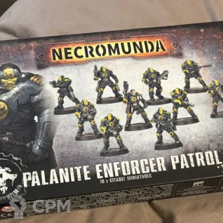 Описание картинки Enforcer 'Sanctioner' Pattern Automata + Palanite Enforcer от  по цене 6 000руб | Свободный Рынок Миниатюр - СРМ