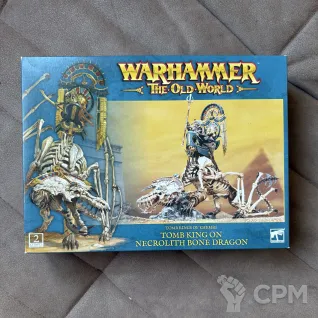 Описание картинки Tomb King on Necrolith bone dragon от Tezen по цене 8 500руб | Свободный Рынок Миниатюр - СРМ