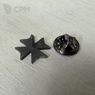 Описание картинки Black Templars ensign металл от Slobarev  по цене 850руб | Свободный Рынок Миниатюр - СРМ