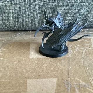 Описание картинки Winged Tyranid Prime от User57488 по цене 1 400руб | Свободный Рынок Миниатюр - СРМ