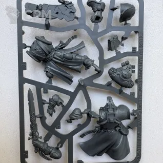 Описание картинки Primaris Librarian in Phobos Armour от Casey Moon по цене 3 000руб | Свободный Рынок Миниатюр - СРМ