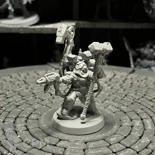 Описание картинки Warhhamer 40k Iron Priest от HoustonSpace  по цене 200руб | Свободный Рынок Миниатюр - СРМ