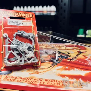 Описание картинки Knight of the Blazing Sun Standard Bearer от hoofstomp по цене 6 000руб | Свободный Рынок Миниатюр - СРМ