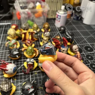 Описание картинки Вархаммер Grey knight утка 3-й уровень UV+3Deyes+LM от Duck Machine по цене 1 800руб | Свободный Рынок Миниатюр - СРМ