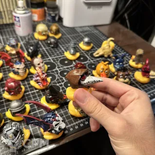 Описание картинки Darkest dungeon 2 plague doctor утка 2-й уровень от Duck Machine по цене 1 200руб | Свободный Рынок Миниатюр - СРМ