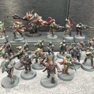 Описание картинки Traitor Guardsmen Squad 20 шт и Traitor Enforcer от  Pirum aureum/ по цене 6 000руб | Свободный Рынок Миниатюр - СРМ