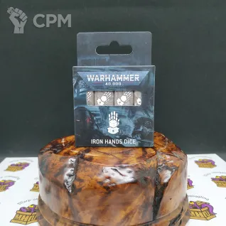 Описание картинки Iron Hands Dice от Warp-Smuggling по цене 3 500руб | Свободный Рынок Миниатюр - СРМ