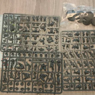 Описание картинки Legionaries (12шт) + plague marine + master of executions от Qrolyek по цене 5 000руб | Свободный Рынок Миниатюр - СРМ