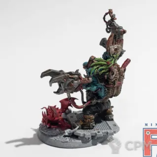 Описание картинки Warboss Kitbash (собран, начат покрас) от MiniaturesFAN по цене 2 576руб | Свободный Рынок Миниатюр - СРМ