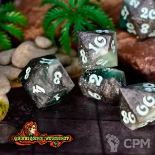 Описание картинки Осколки звезды. Авторские дайсы ручной работы от Gabrigame_Terrain по цене 1 250руб | Свободный Рынок Миниатюр - СРМ