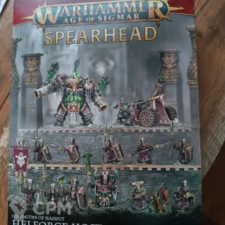 Описание картинки Spearhead: Helsmiths of Hashut – Helforge Host от Spearhead по цене 10 001руб | Свободный Рынок Миниатюр - СРМ