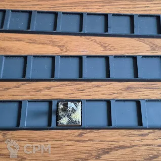 Описание картинки Extension movement tray 1х10 (Трей-переходник с 20 на 25 мм, 1х10 моделей) от SirBone по цене 100руб | Свободный Рынок Миниатюр - СРМ
