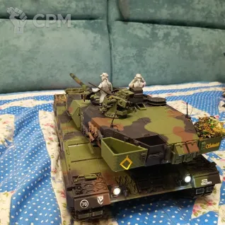 Описание картинки Продам Радиоуправляемый танк Leopard 2A6 в масштабе 1:16 от Эктелион по цене 20 000руб | Свободный Рынок Миниатюр - СРМ