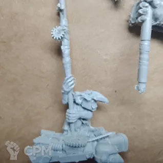 Описание картинки Ork Mek Boss Buzzgob от Серж по цене 1 150руб | Свободный Рынок Миниатюр - СРМ
