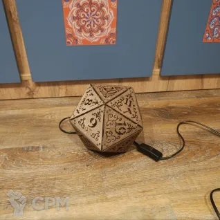 Описание картинки Настольная лампа D20 для DnD из фанеры от Sweety_Tang по цене 2 500руб | Свободный Рынок Миниатюр - СРМ
