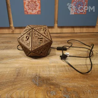 Описание картинки Настольная лампа D20 для DnD из фанеры от Sweety_Tang по цене 2 500руб | Свободный Рынок Миниатюр - СРМ