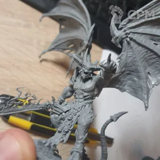 Описание картинки HERETIC ASTARTES DAEMON PRINCE / Демон-принц от ЛИЭНГОЛ по цене 1 000руб | Свободный Рынок Миниатюр - СРМ