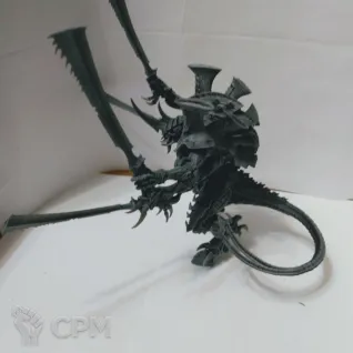 Описание картинки Повелитель Улья / The Swarmlord от ЛИЭНГОЛ по цене 1 050руб | Свободный Рынок Миниатюр - СРМ