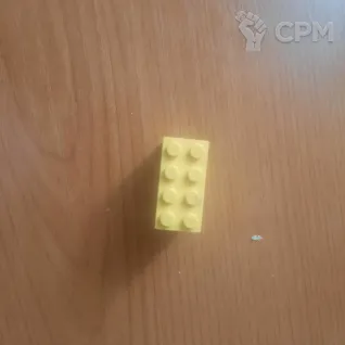 Описание картинки Раритетный Кирпичик 4x2 из LEGOLAND от Шварценгольд по цене 100 000руб | Свободный Рынок Миниатюр - СРМ