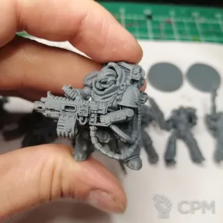 Описание картинки Iron Hands Kill Team от @Avdohaprint по цене 1 350руб | Свободный Рынок Миниатюр - СРМ