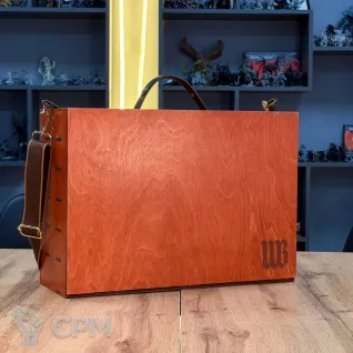 Описание картинки Кейс для красок и миниатюр WarpBox Middle New (цвет красное дерево) от WarpBox по цене 10 000руб | Свободный Рынок Миниатюр - СРМ