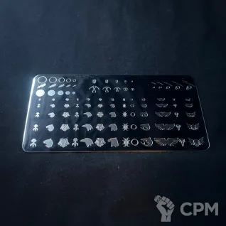 Описание картинки Пластина для нанесение эмблем наследники Raven Guard от  Lexa по цене 1 000руб | Свободный Рынок Миниатюр - СРМ