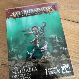 Описание картинки Mathaela, Oracle of the Abyss от CaesarNikolas по цене 3 600руб | Свободный Рынок Миниатюр - СРМ