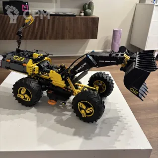Описание картинки LEGO Technic 42081 Volvo –  полный комплект от kqstor по цене 8 000руб | Свободный Рынок Миниатюр - СРМ