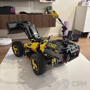 Описание картинки LEGO Technic 42081 Volvo –  полный комплект от kqstor по цене 8 000руб | Свободный Рынок Миниатюр - СРМ