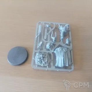 Описание картинки Chaos Lord пеший, AoS (оригинал) от LordNest по цене 2 000руб | Свободный Рынок Миниатюр - СРМ