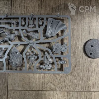 Описание картинки Armageddon Captain with Relic Shield - Оригинал (1) от Gregor98 по цене 1 700руб | Свободный Рынок Миниатюр - СРМ