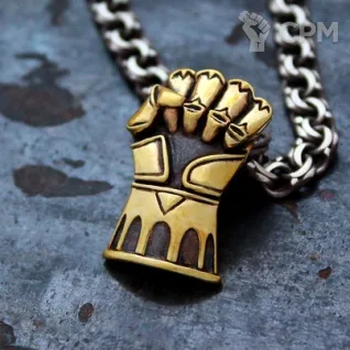 Описание картинки Кулон "Imperial Fists" (Имперские Кулаки) от Строго по-Имперски по цене 1 500руб | Свободный Рынок Миниатюр - СРМ