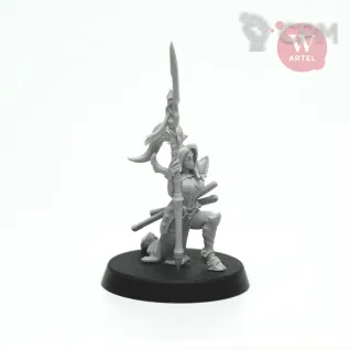 Описание картинки Миниатюра Nyara, Kneeling Gladiatrix от Артель W по цене 950руб | Свободный Рынок Миниатюр - СРМ