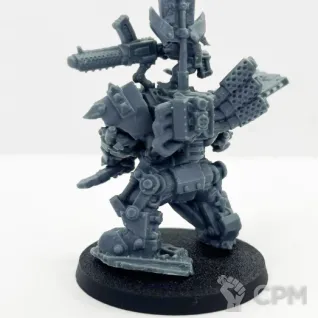 Описание картинки Warboss in mega armor от DREAMCUBE по цене 470руб | Свободный Рынок Миниатюр - СРМ