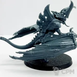 Описание картинки Winged Tyranid Prime от DREAMCUBE по цене 410руб | Свободный Рынок Миниатюр - СРМ