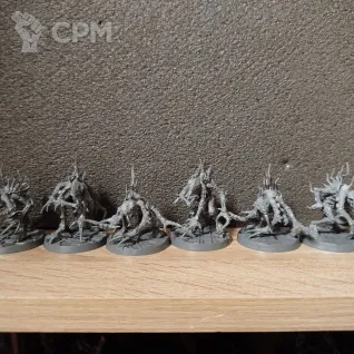 Описание картинки Malstrain Genestealer от Radik по цене 4 000руб | Свободный Рынок Миниатюр - СРМ