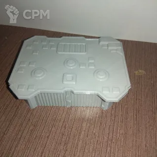 Описание картинки Ангар для техники от Dwarf Pirate Foundry по цене 220руб | Свободный Рынок Миниатюр - СРМ