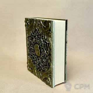 Описание картинки Коробка для карт и кубиков Книга Монаха от Миниатюры и фигурки по цене 1 105руб | Свободный Рынок Миниатюр - СРМ