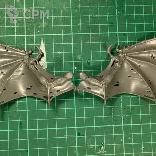 Описание картинки Winged Hive Tyrant от PaXaN по цене 3 000руб | Свободный Рынок Миниатюр - СРМ