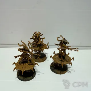 Описание картинки Tzaangor Englightened with Fatecaster Greatbows от fuseddisplay по цене 3 000руб | Свободный Рынок Миниатюр - СРМ