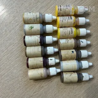 Описание картинки Большой набор модельных красок и чернил (43 пузырька) от Nakatan по цене 5 500руб | Свободный Рынок Миниатюр - СРМ