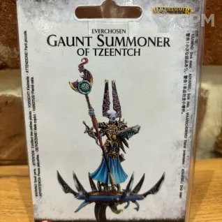 Описание картинки Gaunt Summoner of Tzeentch от WarhammerBaby по цене 5 700руб | Свободный Рынок Миниатюр - СРМ